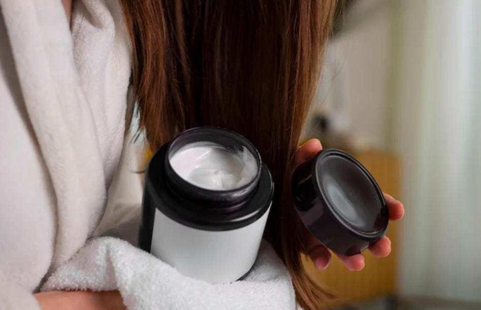 Rambut Kering dan Mengembang? Ini 3 Hair Mask Intensif yang Efektif