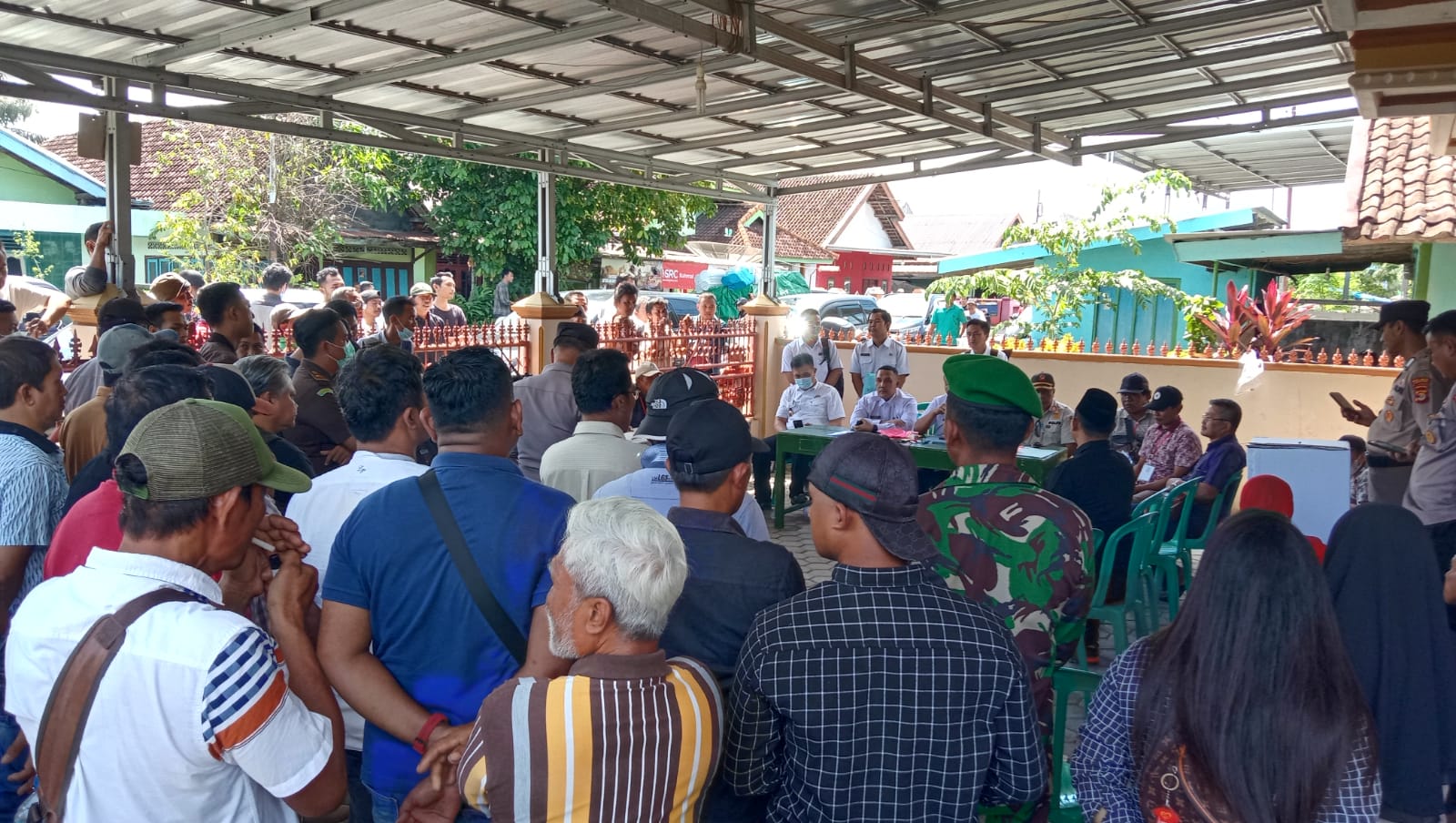 Tidak Bisa Menyalurkan Hak Pilihnya, Pelaksanaan Pilratin di TPS 02 Pekon Kampung Jawa Sempat Terhenti