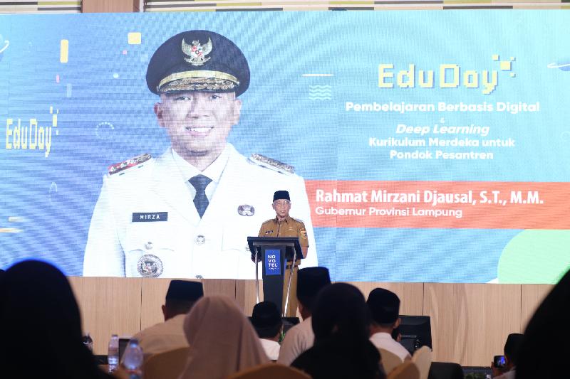 Gubernur Lampung Tekankan Peran Krusial Pesantren dalam Pembangunan SDM di Edu-Day JPPPM