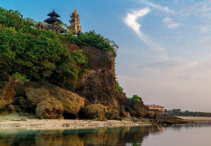 Pantai Geger, Kedamaian Tersembunyi di Antara Kemewahan Nusa Dua