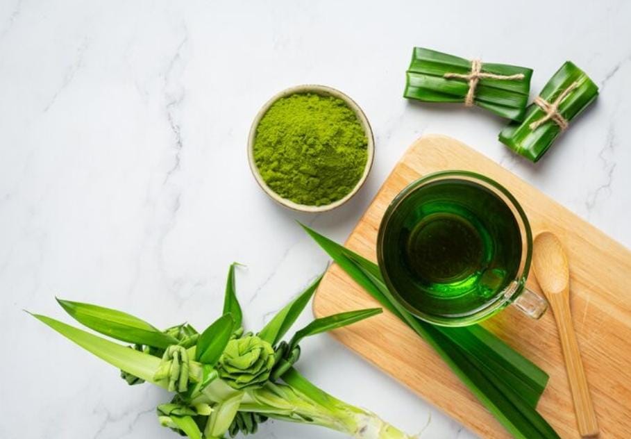 Rahasia Wajah Cerah Alami dengan Masker Daun Pandan