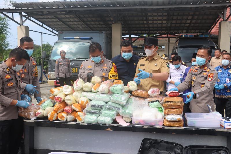 Polres Lampung Selatan Selamatkan Hampir 2 Juta Jiwa, Narkoba Senilai 230 Miliar Dimusnahkan 