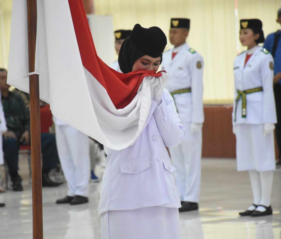 Walikota Bandar Lampung Kukuhkan Paskibraka HUT RI ke-79 di Gedung Semergou