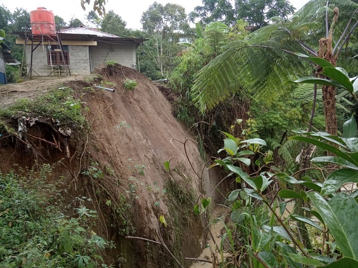 Sawah Mantan Anggota DPRD Rusak Akibat Banjir, Rumah Kepala Lingkungan Terancam Longsor