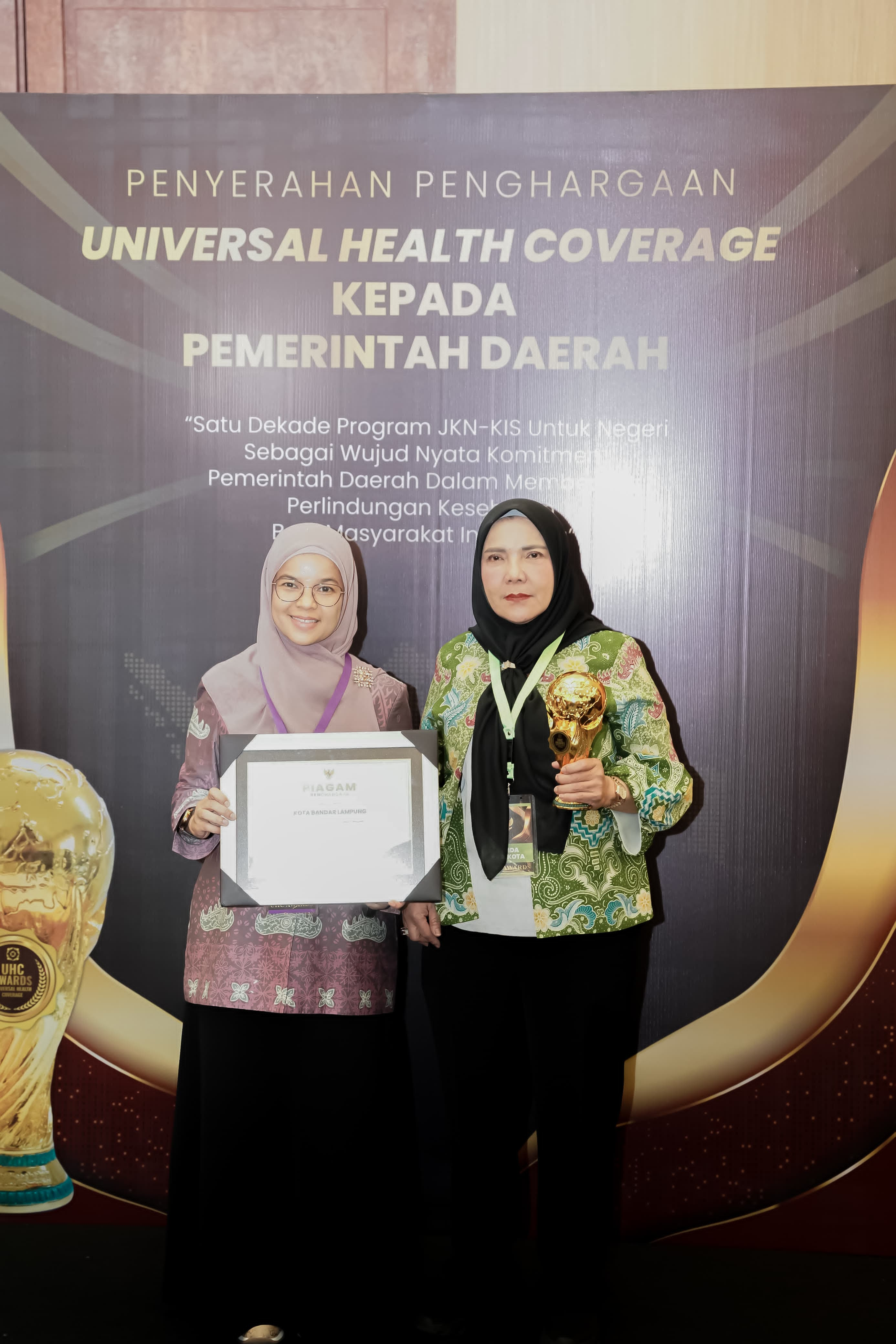 Pemkot Bandar Lampung Terima Penghargaan UHC Award 2024