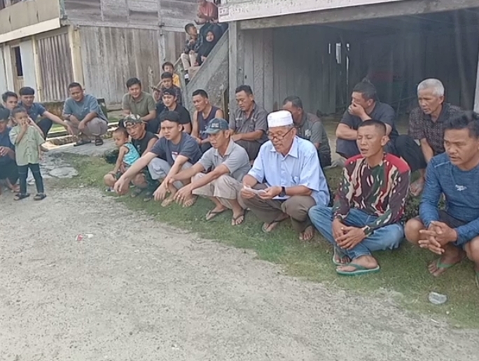 Mengan Babakhong Jadi Tradisi Warga Kampung Sawah Usai Sholat Idul Adha 