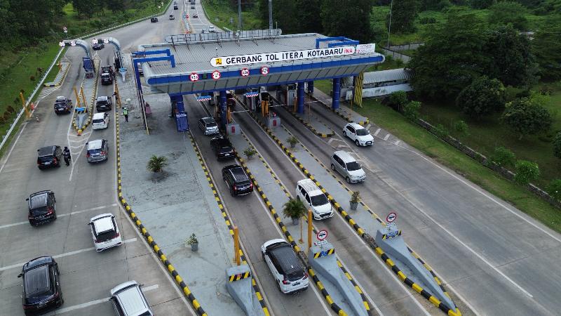 Libur Iduladha dan Hari Lahir Pancasila Arus Kendaraan di Tol Bakauheni-Terbanggi Besar Naik 25 Persen