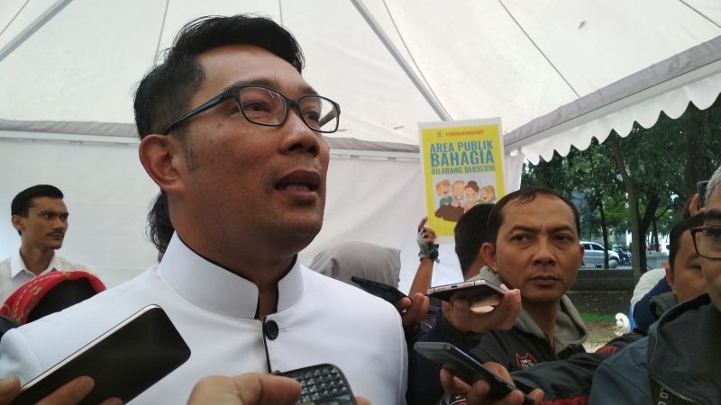Ridwan Kamil Tegaskan Arkana Bukan Anak Biologisnya dengan Aura Kasih