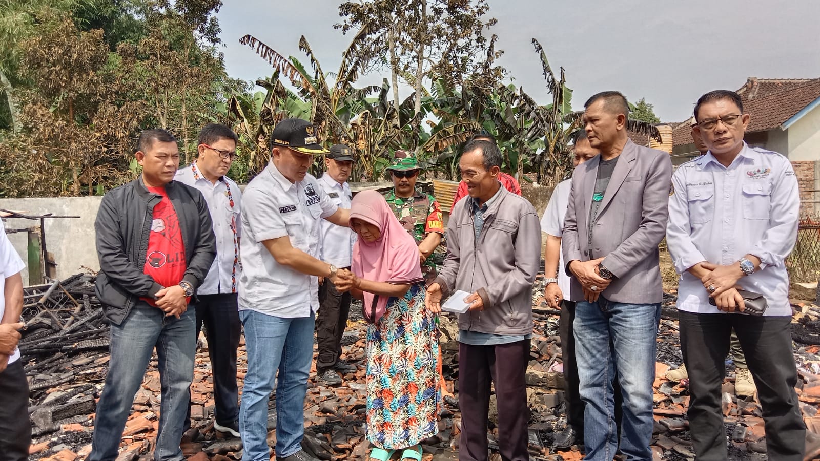 Parosil Berikan Bantuan ke Korban Kebakaran di Puralaksana 