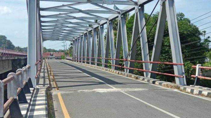 Sempat Bahayakan Pengendara, Besi Jembatan Mencuat di Perbaiki