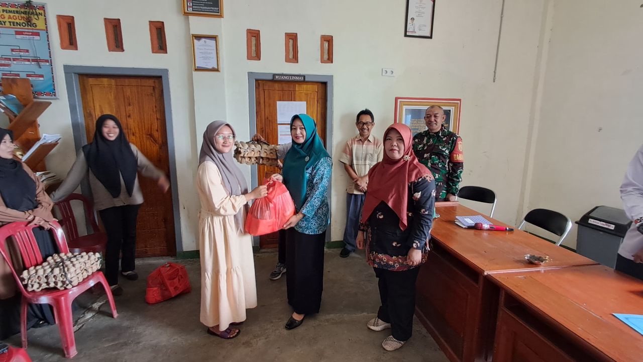 Belasan Ibu Hamil di Karang Agung Terima Bantuan Pencegahan Stunting