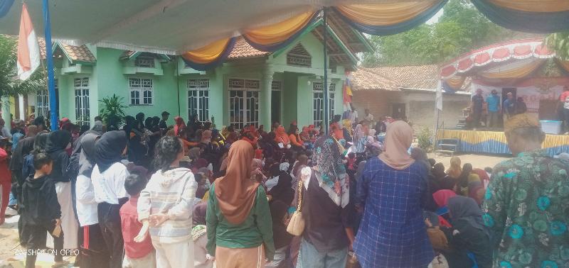 Ribuan Masyarakat Ikuti Jalan Sehat Paguyuban RT 06 dan 08 Desa Margodadi 