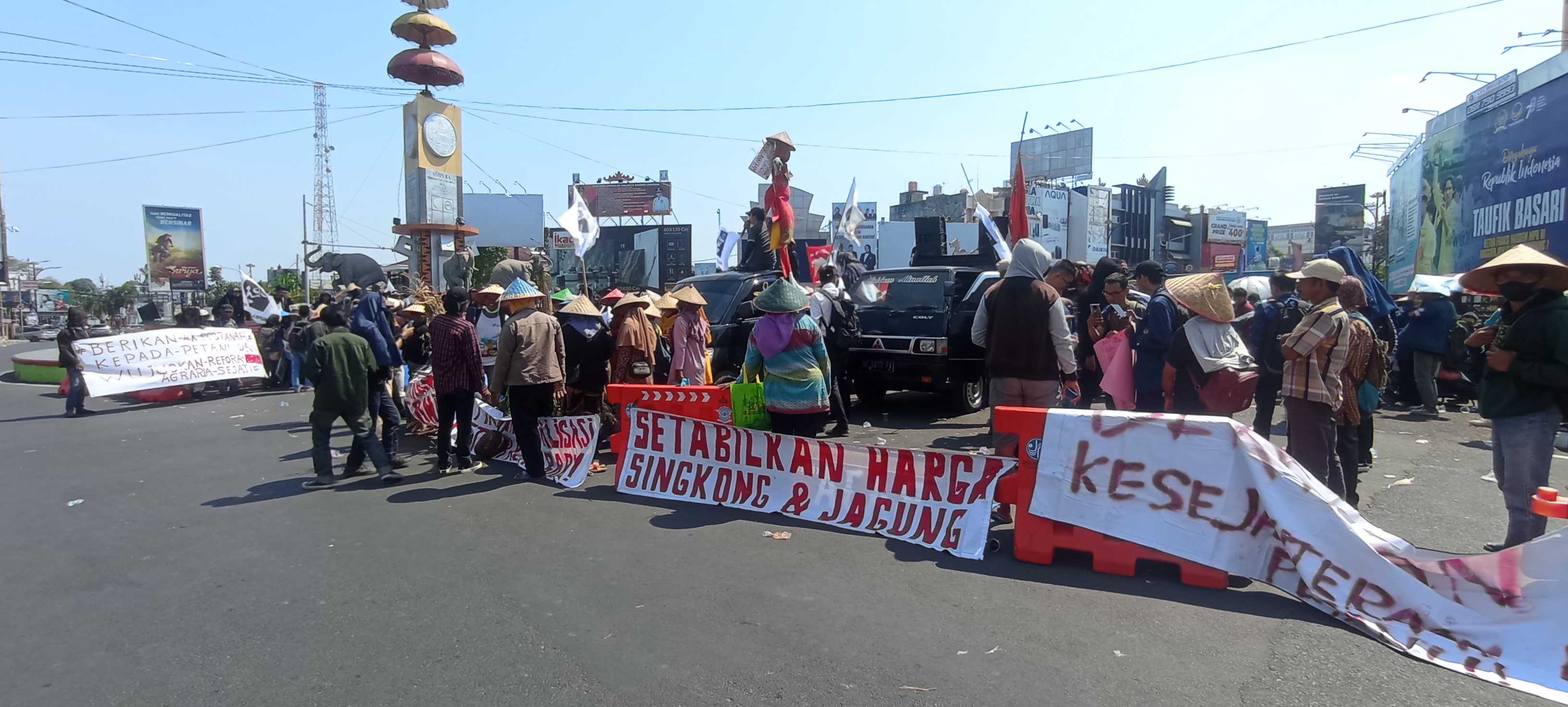 Gelar Aksi, Ratusan Petani Kota Baru Minta Hak Lahan ke Pemprov Lampung