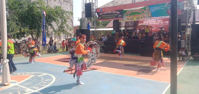 Meriahkan HUT RI, Karang Taruna Desa Jatimulyo Gelar Pertunjukan Seni Budaya dan Artis Bintang Pantura