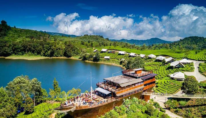 Menikmati Ragam Daya Tarik Danau Situ Patenggang di Ciwidey