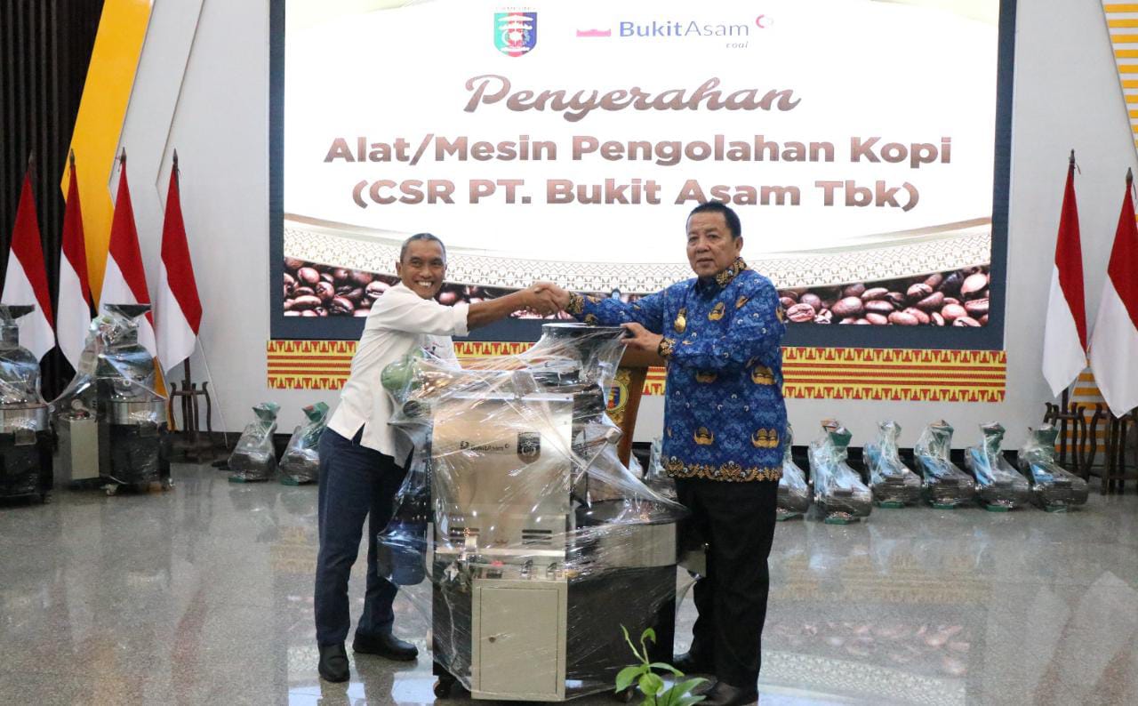 Pemprov Lampung Terima Bantuan Mesin Pengolahan Kopi dari PT Bukit Asam