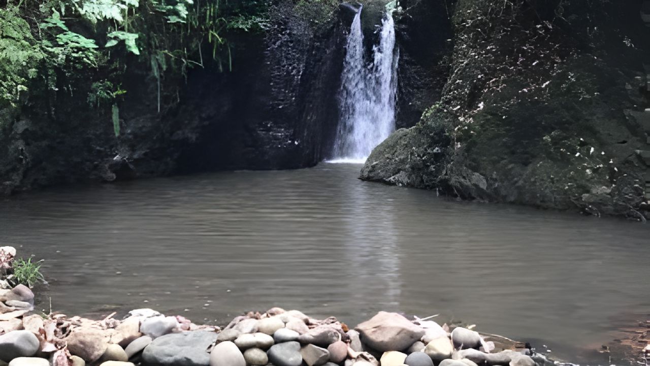 Air Terjun Way Detum: Sejuk, Asri, dan Sarat Sejarah di Pesisir Barat