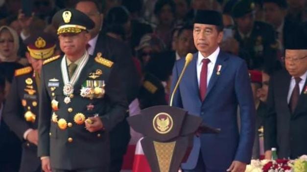 Presiden Jokowi Pimpin Upacara HUT TNI ke-79 di Monas