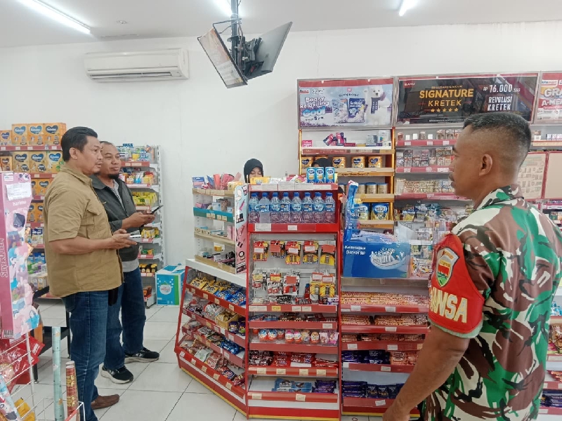 Babinsa Koramil 410-02/TBS Gagalkan Aksi Perampokan di Alfamart Segalamider