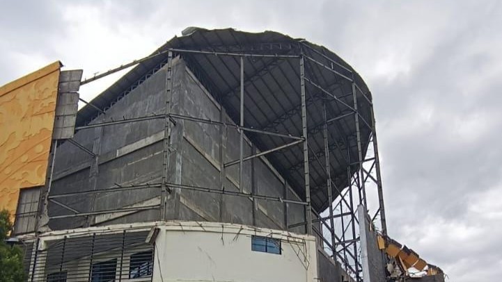 Bagian Gedung DPRD Pesawaran Roboh, Cuaca Ekstrem Diduga Jadi Pemicu