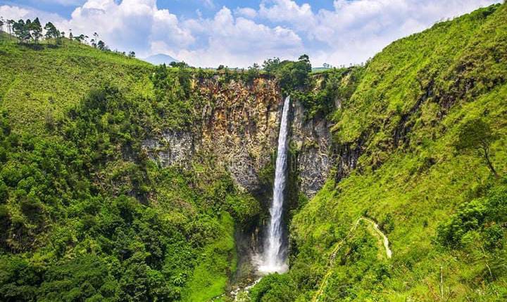Air Terjun Sipiso-piso, Pesona Alam Menjulang di Tanah Karo