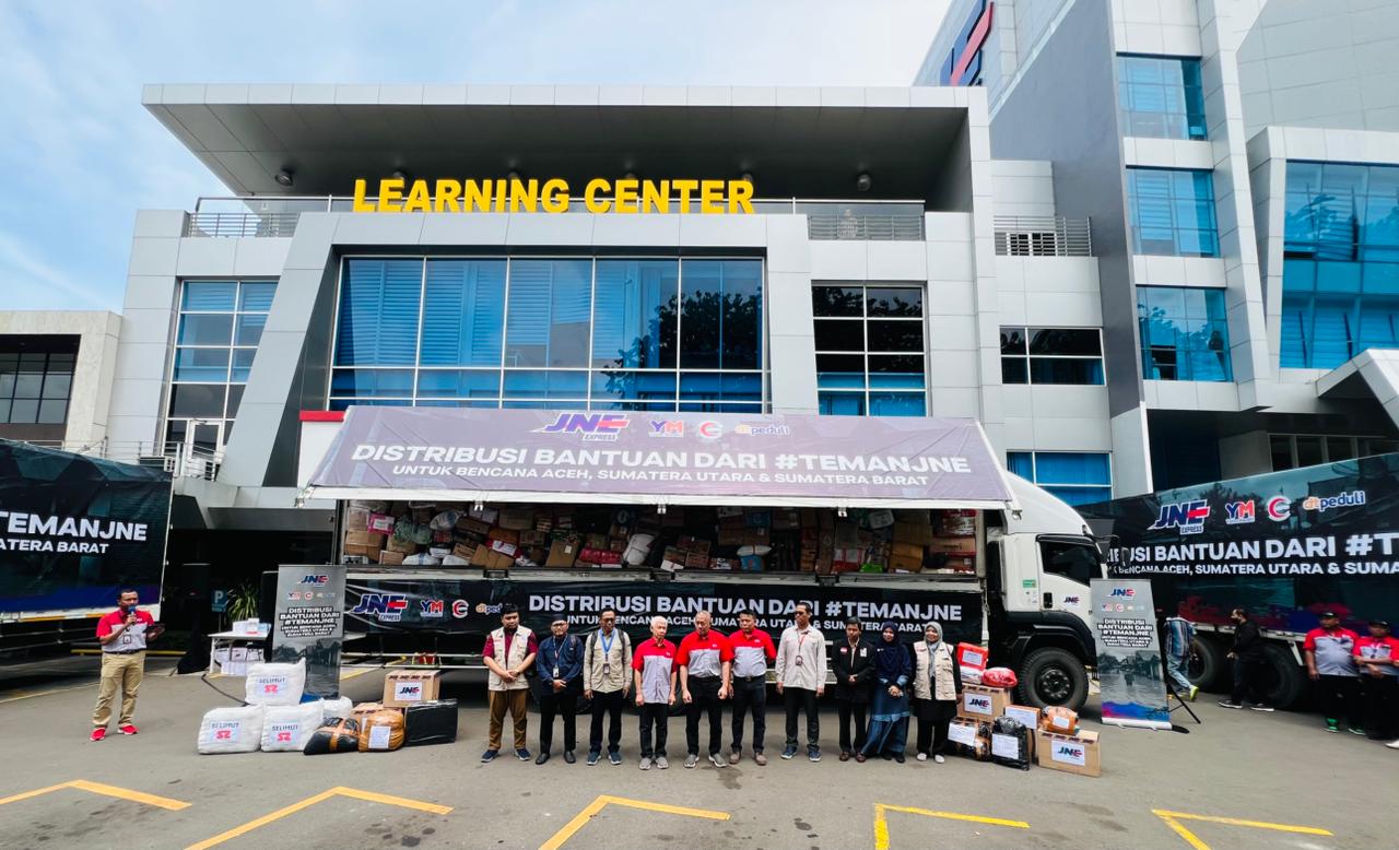 JNE Kirim 500 Ton Bantuan untuk Korban Bencana Sumatera