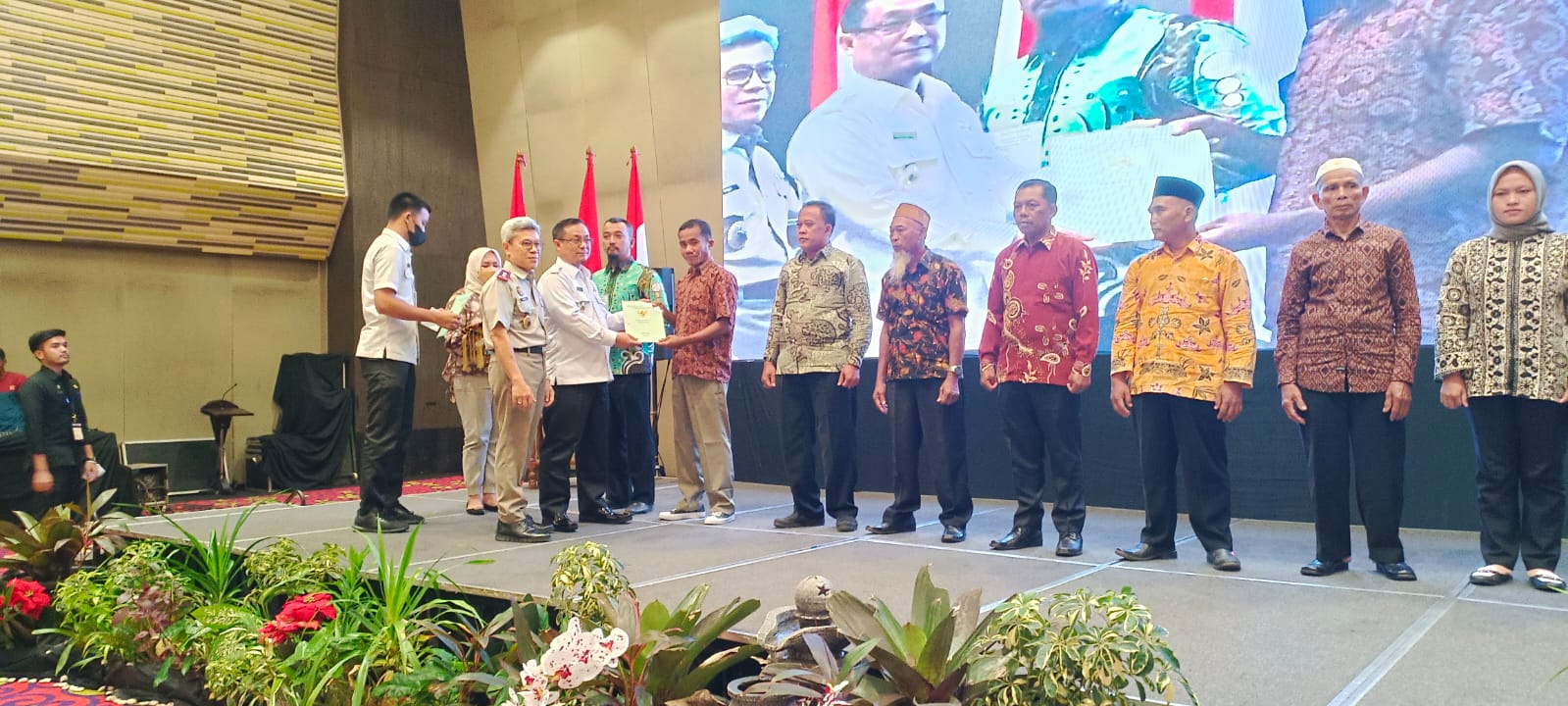 Presiden Jokowi Bagikan Serentak Untuk 33 Provinsi, Lampung Kebagian 31.600 Sertifikat 