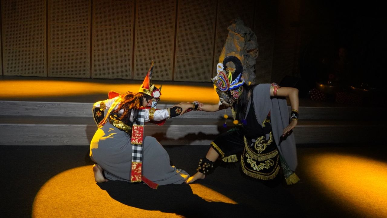 Klana Rangga Puspita: Kisah Cinta dalam Balutan Topeng Malang