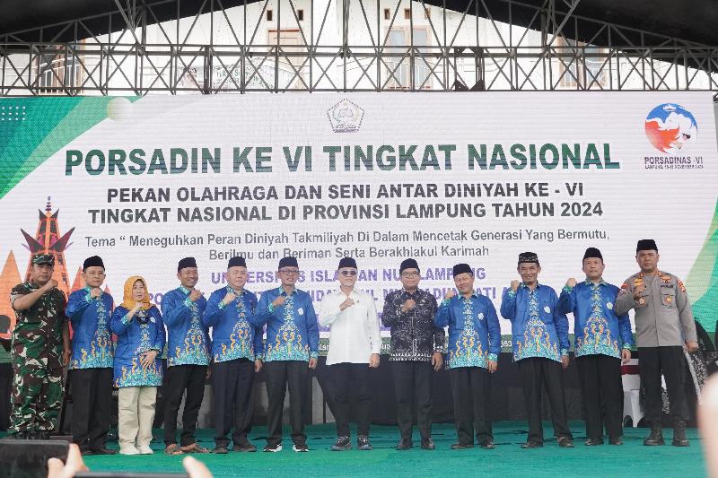 Pj Gubernur Lampung Hadiri Pembukaan PORSADINAS VI 2024, Wadah Santri Berprestasi dan Berakhlak Mulia