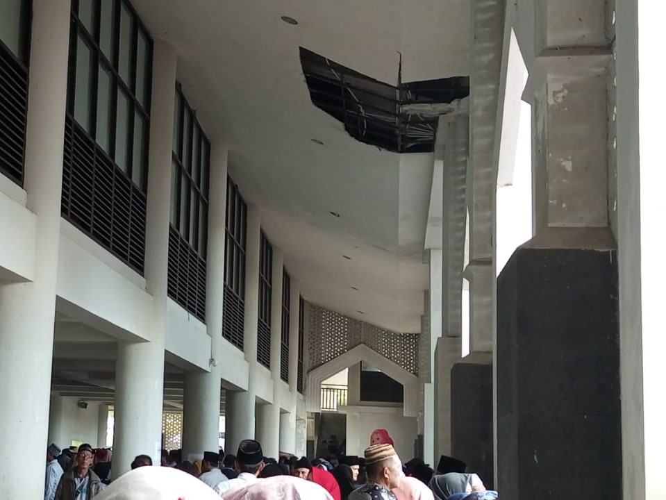 Mengalami Kerusakan, Masjid Bintang Mas Butuh Perbaikan Mendesak
