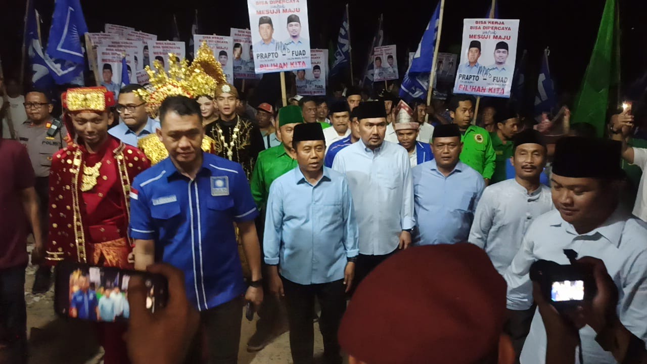 Suprapto-Fuad Mendaftar ke KPU Mesuji dengan Iringan Sholawat 