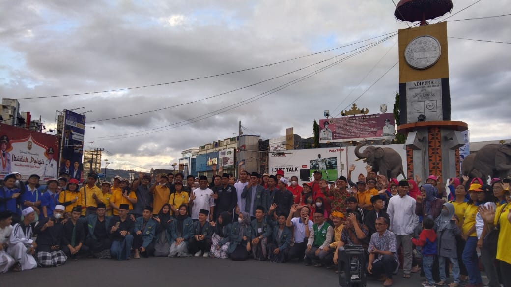 PCNU Bandar Lampung Berbagi Takjil di Tugu Adipura Bersama Lintas Agama 