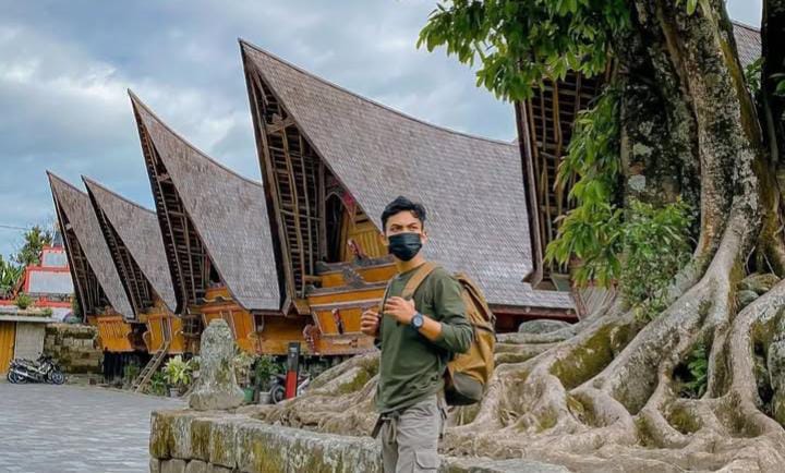 Menjelajah Kampung Adat di Tepi Danau Toba, Pesona Budaya yang Tetap Hidup