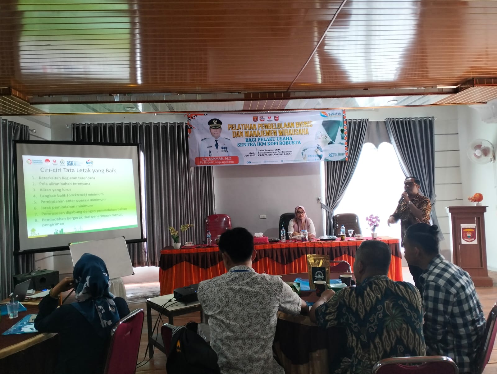 Diskoprindag Lampung Barat Gelar Pelatihan Pengelolaan Bisnis dan Manajemen Bagi Pelaku IKM