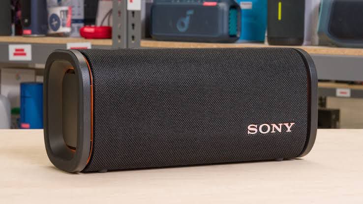Sony ULT Field 5: Speaker Portable Tangguh dengan Suara Menggelegar untuk Pesta Outdoor