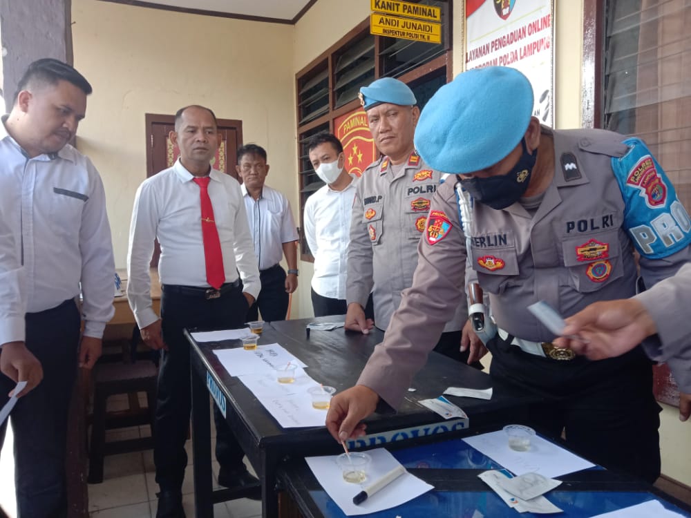 Kasat Hingga Anggota Satres-Narkoba Polres Lambar di Tes Urine, Ada Apa?   