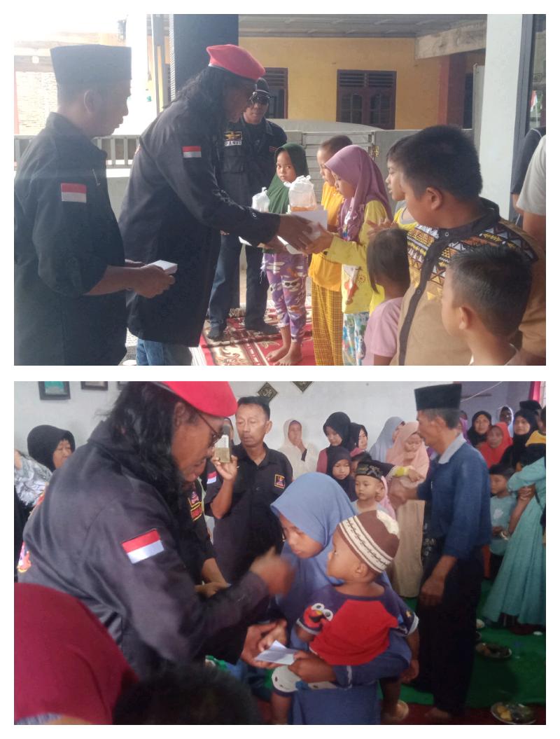 Momen Jumat Berkah, Grib Jaya Jatiagung Beri Santunan Kepada 50 Anak Yatim-Piatu 