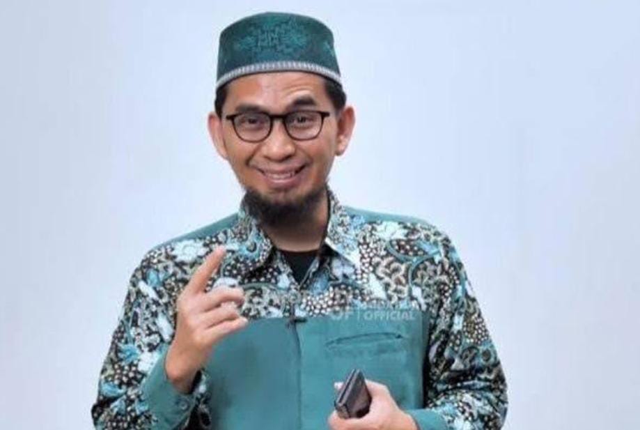 Ustadz Adi Hidayat : Syarat Agar Setiap Suami saat Mencari Rizki Dihitung Jihad Fisabilillah