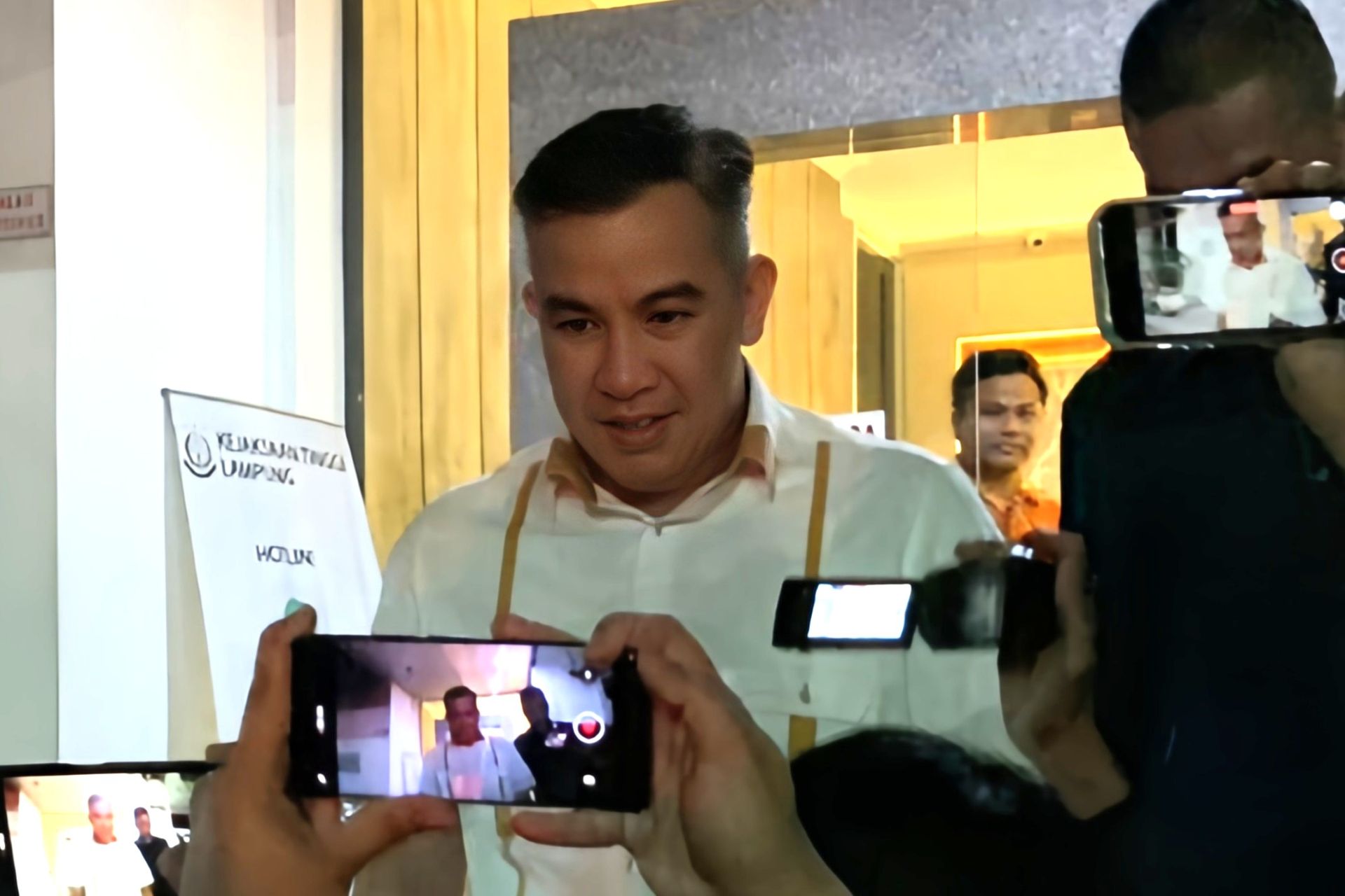 Keluar Usai Jalani Pemeriksaan 13 Jam di Kejati Lampung, Ini Kata Dendi Ramadhona