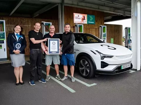 Polestar 3 Raih Rekor Dunia Jarak Tempuh Terjauh untuk SUV Listrik