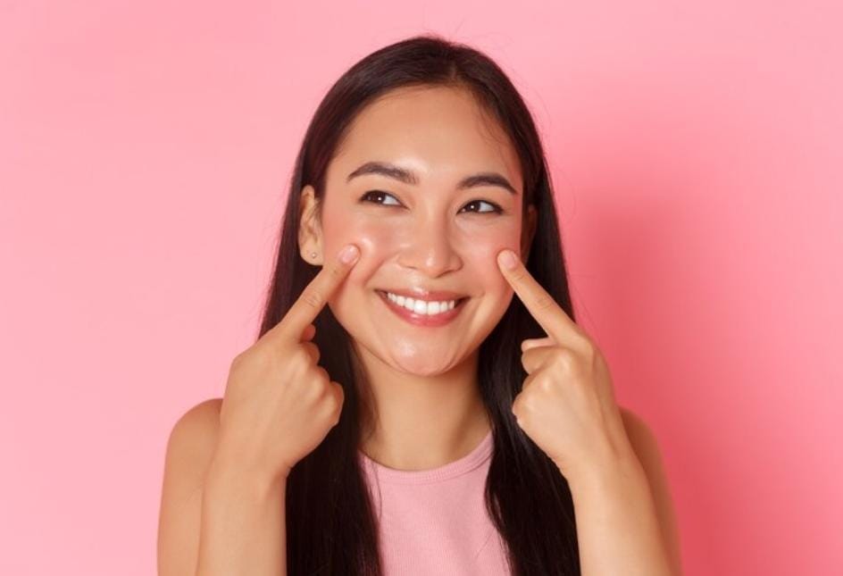 Senam Wajah: Cara Alami Menjaga Kesehatan dan Elastisitas Kulit
