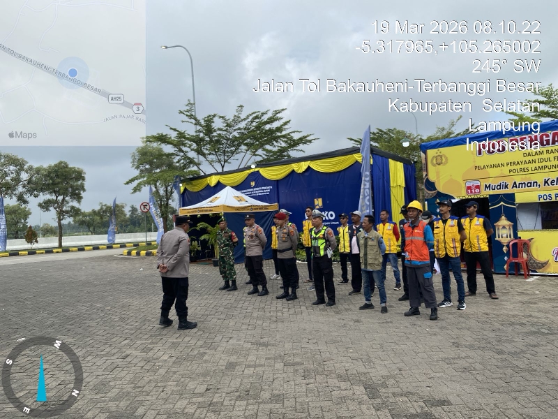 Pengamanan Pos Lebaran, Babinsa Koramil 421-09/Tanjung Bintang Bersama Polsek Jati Agung 