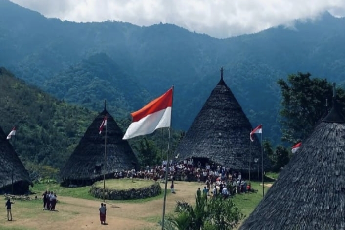 Pesona Desa Adat Wae Rebo, Permata Budaya di Pegunungan Flores