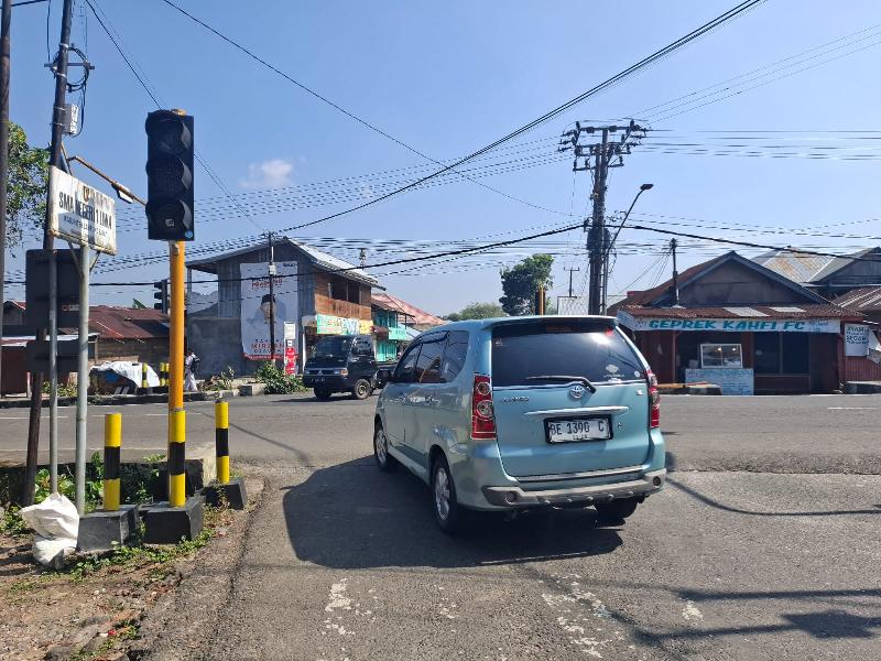 Lampu Traffic Light Simpang Sebarus Rusak, Ketertiban Lalu Lintas Terganggu