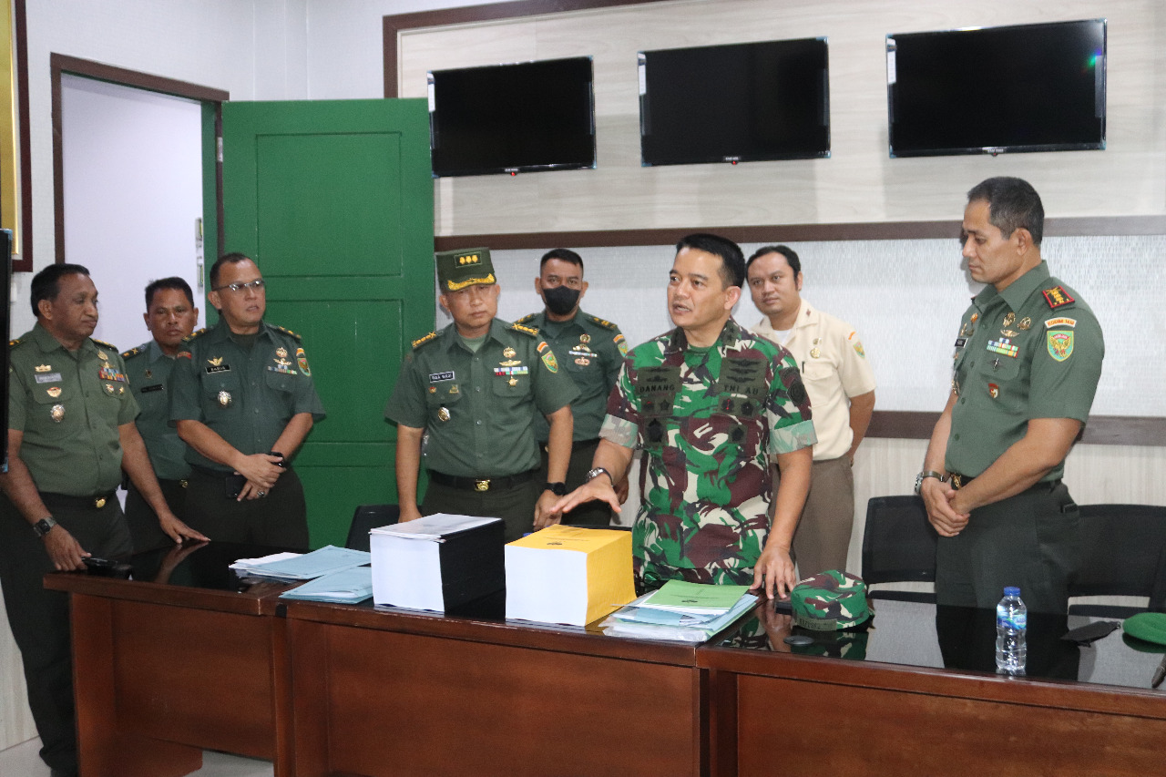 Marsda TNI Danang Laksanakan Wasev Wabku BT-PKLWN TNI di Wilayah Kodim KBL