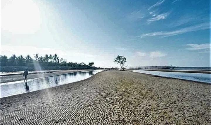 Pesona Senja di Pantai Sepahat, Permata Pesisir Bengkalis yang Menawan