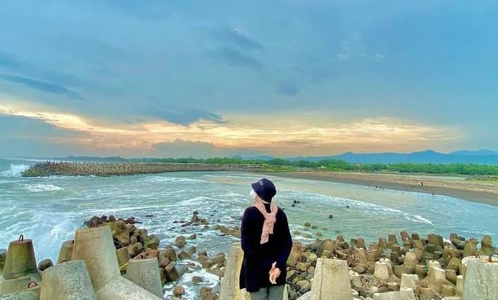 Mengintip Pesona Wisata Keluarga di Sepanjang Jalur Selatan Jawa Timur