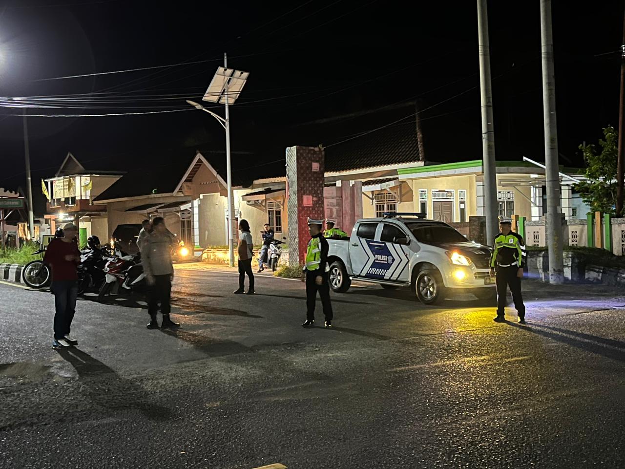 Cegah C3 Hingga Gangguan Kamtibmas, Polres Pesisir Barat Patroli Malam