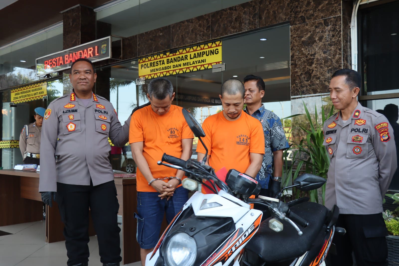 Polisi Tangkap Pencuri Ponsel di Warung Ayam Geprek Bandar Lampung