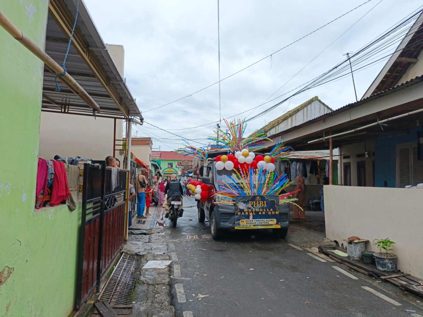 Mushola Darul Ar’Qom Gelar Pawai Meriahkan Maulid Nabi 